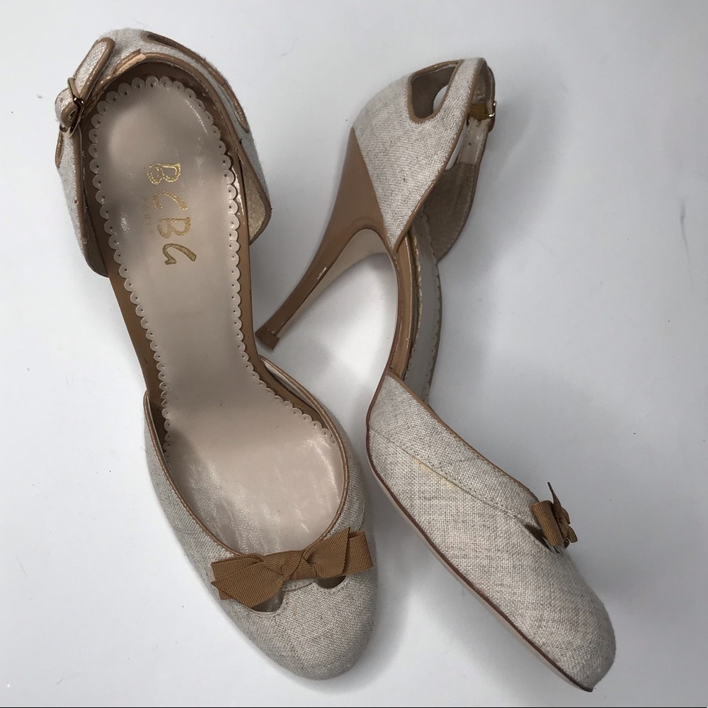 BCBG Paris 9 cream linen pumps